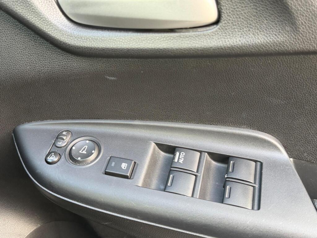 2014 Honda Jazz thumbnail 22
