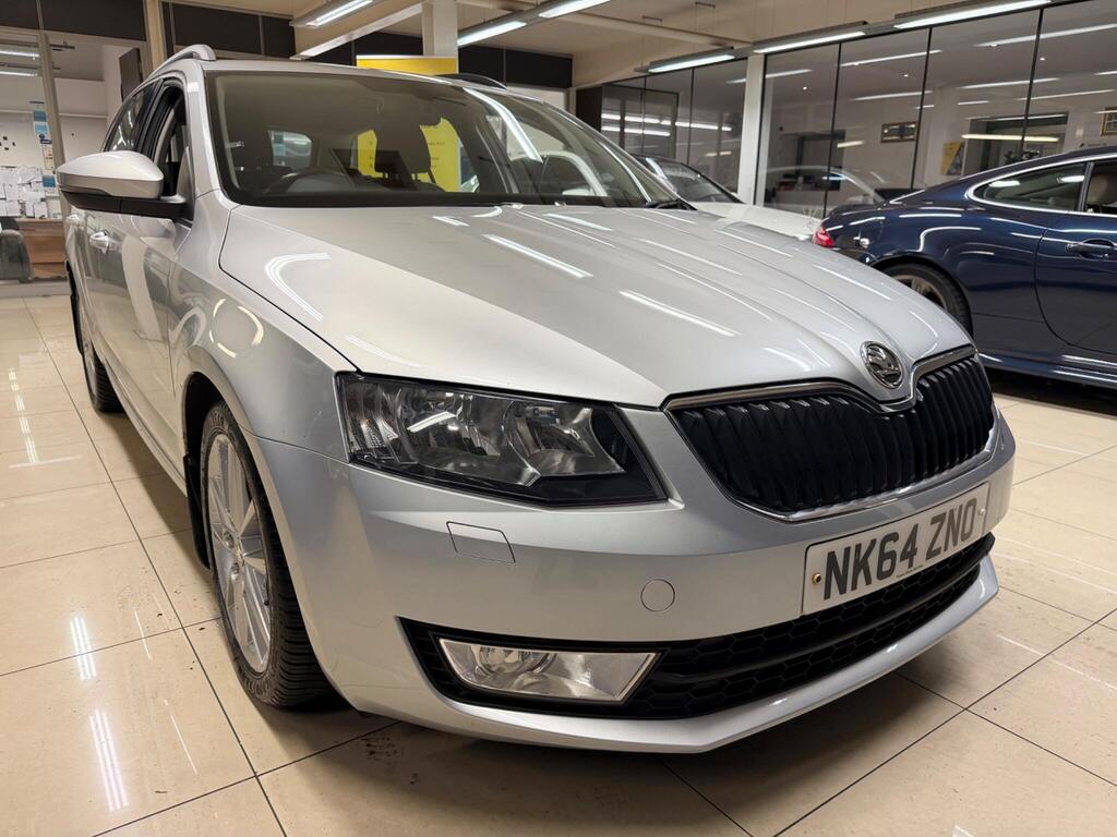 Skoda Octavia Estate 2.0 TDI Elegance 4WD Euro 5 (s/s) 5dr