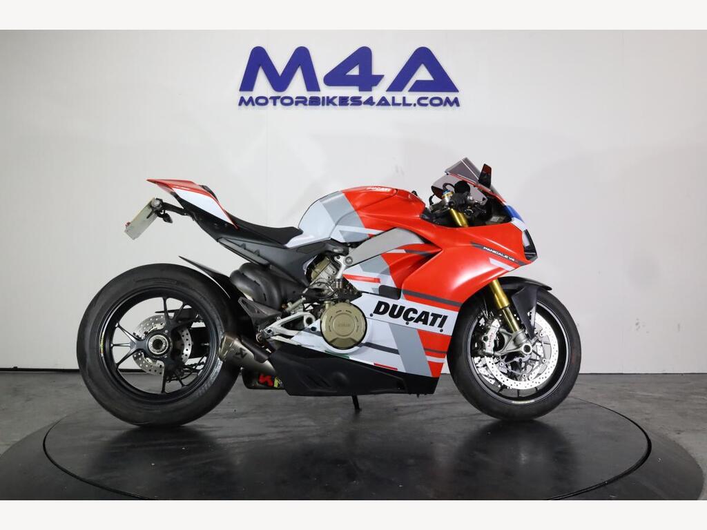 Ducati Panigale V4S