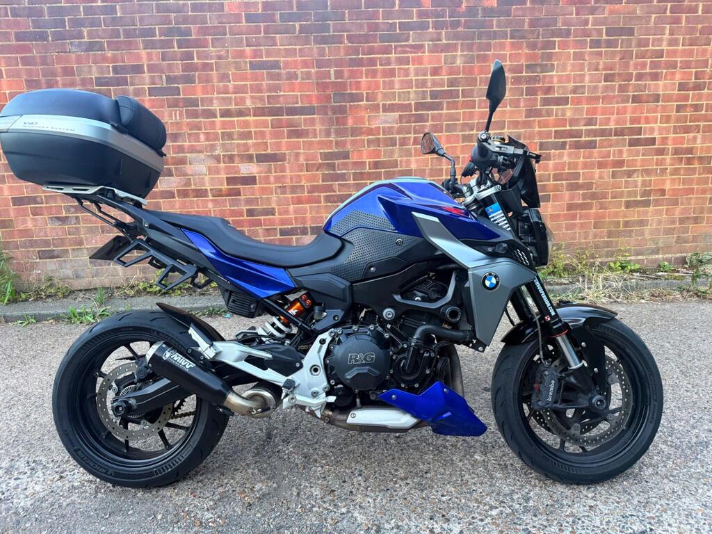 BMW F 900 R