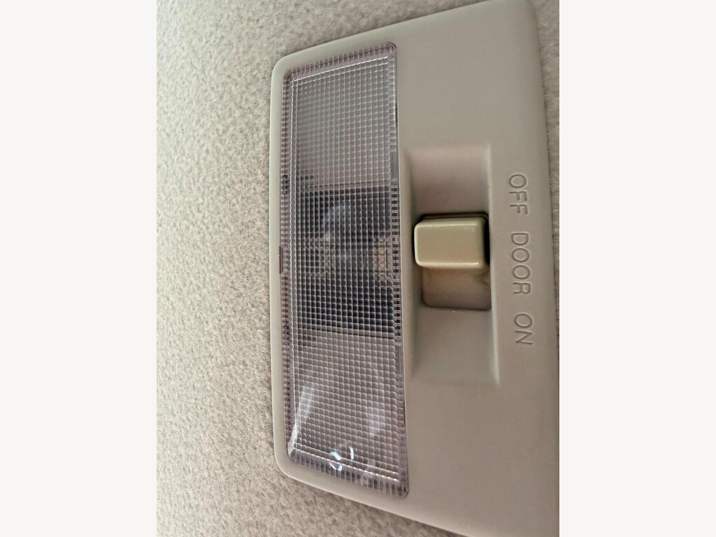 2011 Mazda Mazda2 thumbnail 27