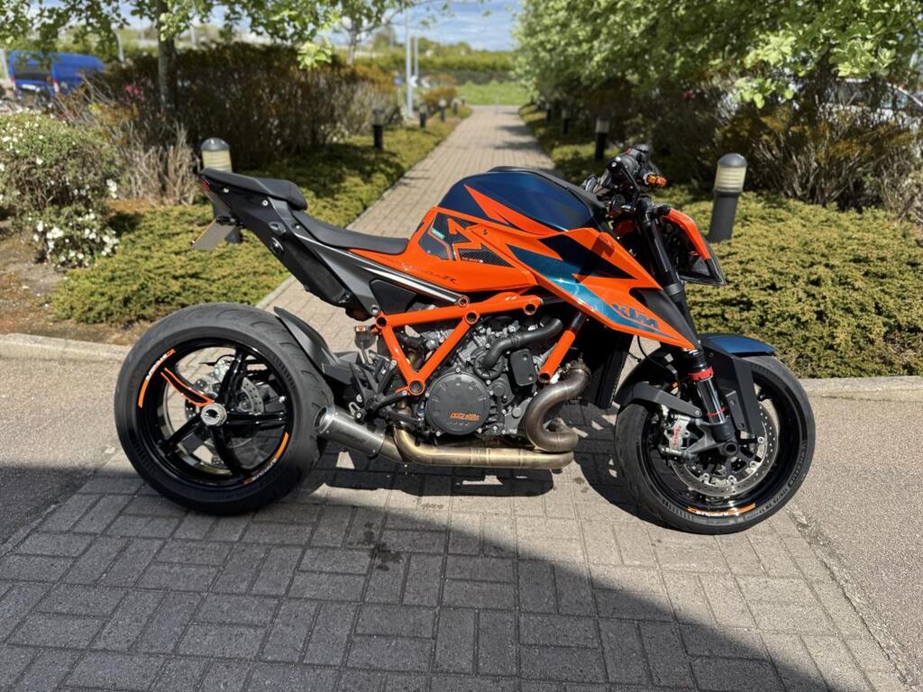 KTM 1290 Super Duke R