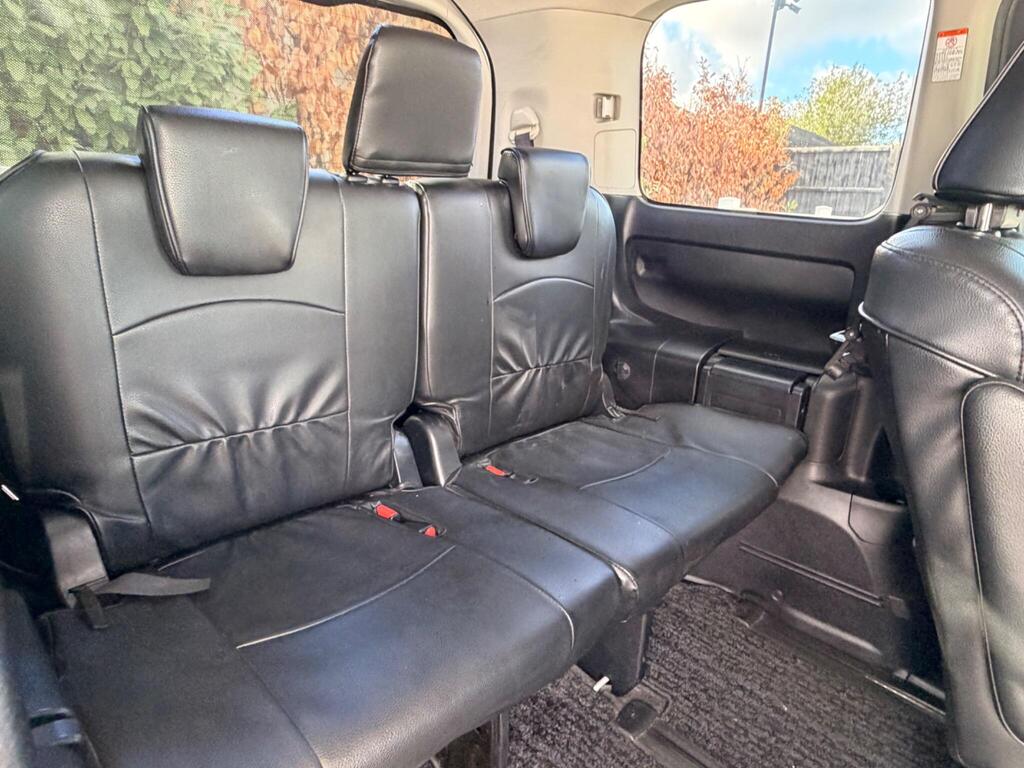 2014 Toyota Voxy thumbnail 32