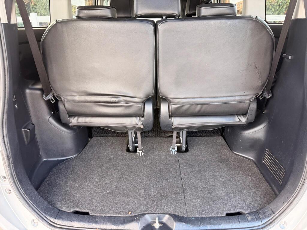 2014 Toyota Voxy thumbnail 45