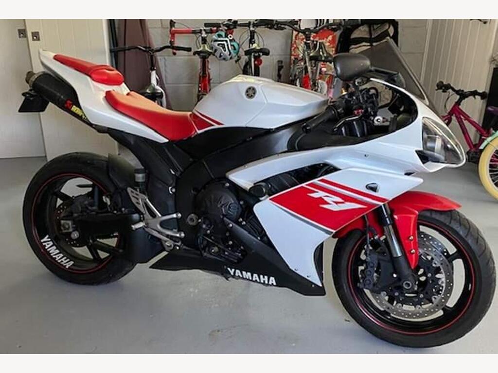 Yamaha R1