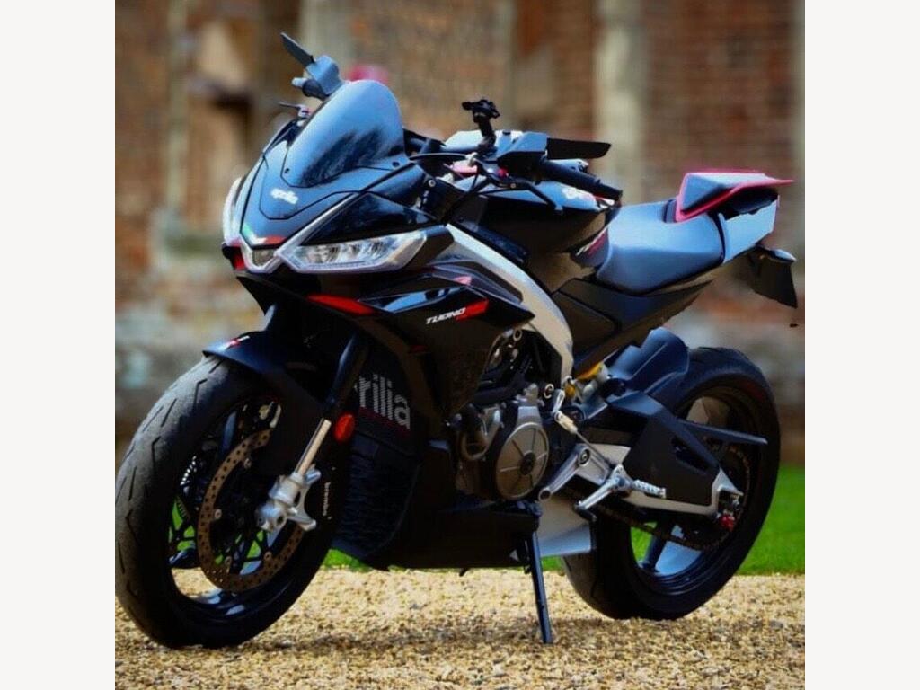 Aprilia Tuono 660