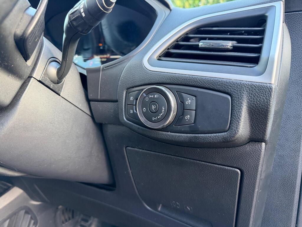 2018 Ford Galaxy thumbnail 30