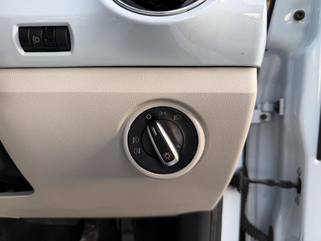 2013 Volkswagen up! thumbnail 29