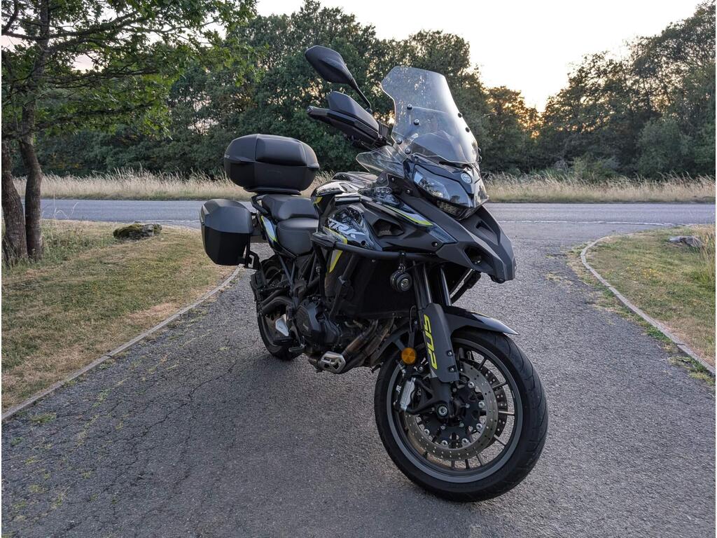 Benelli TRK 502