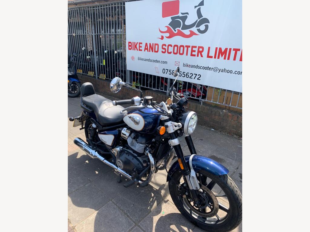 Royal Enfield Super Meteor 650 Custom Cruiser 650 Euro 5
