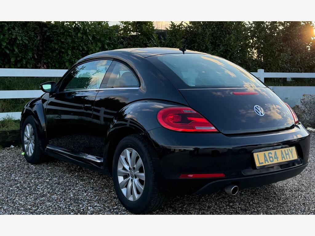 2014 Volkswagen Beetle thumbnail 8