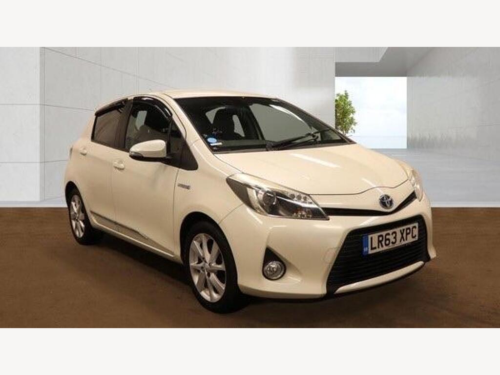 Toyota Yaris Hatchback 1.5 VVT-h T Spirit CVT Euro 5 5dr