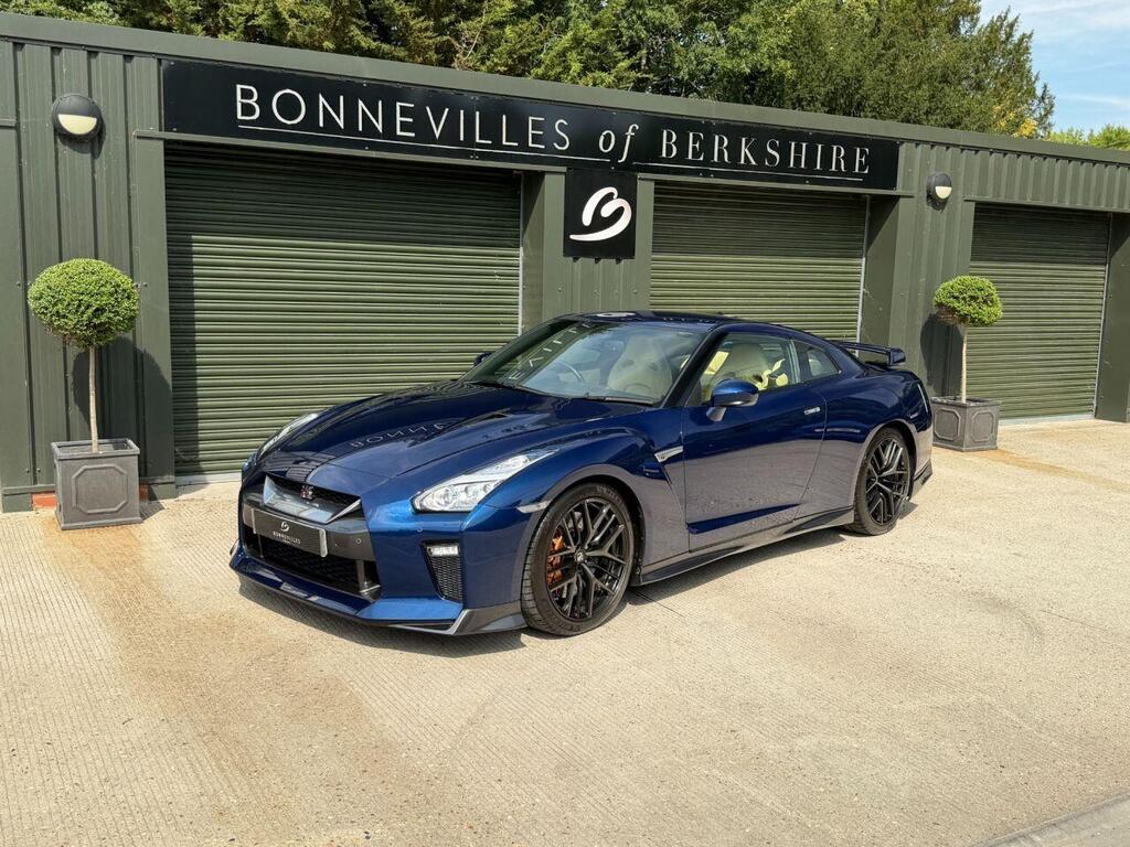 Nissan GT-R
