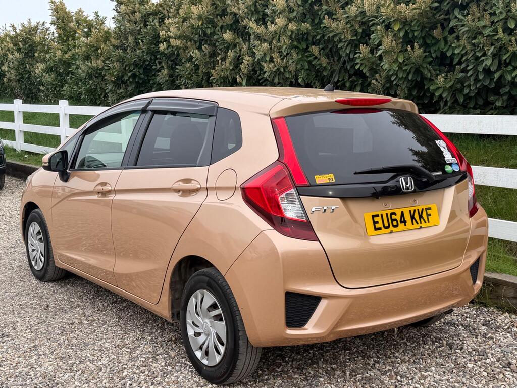 2014 Honda Jazz thumbnail 9
