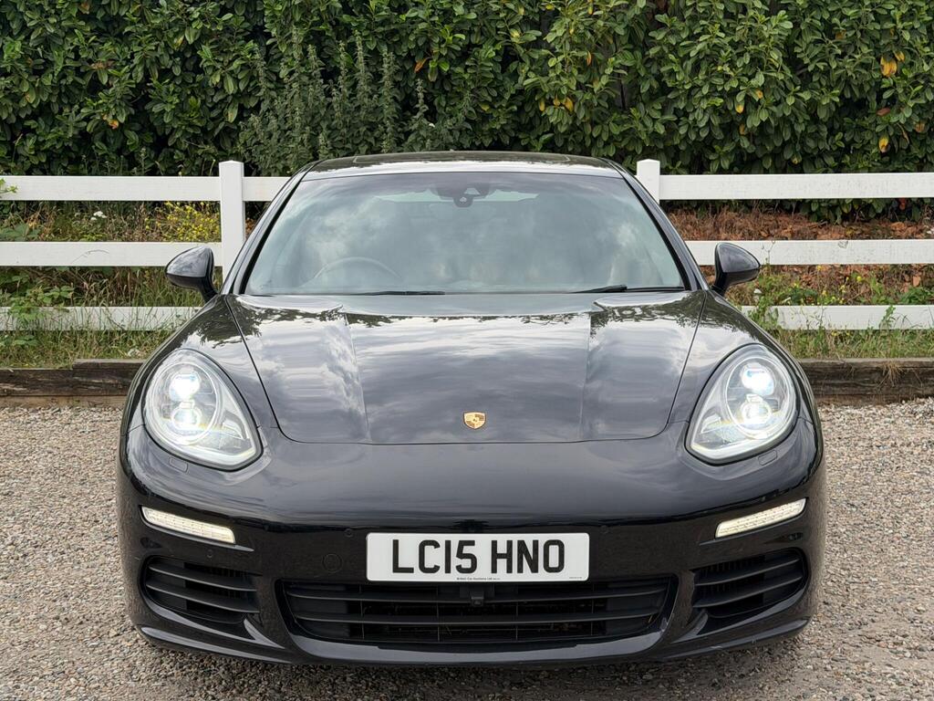 2015 Porsche Panamera thumbnail 5