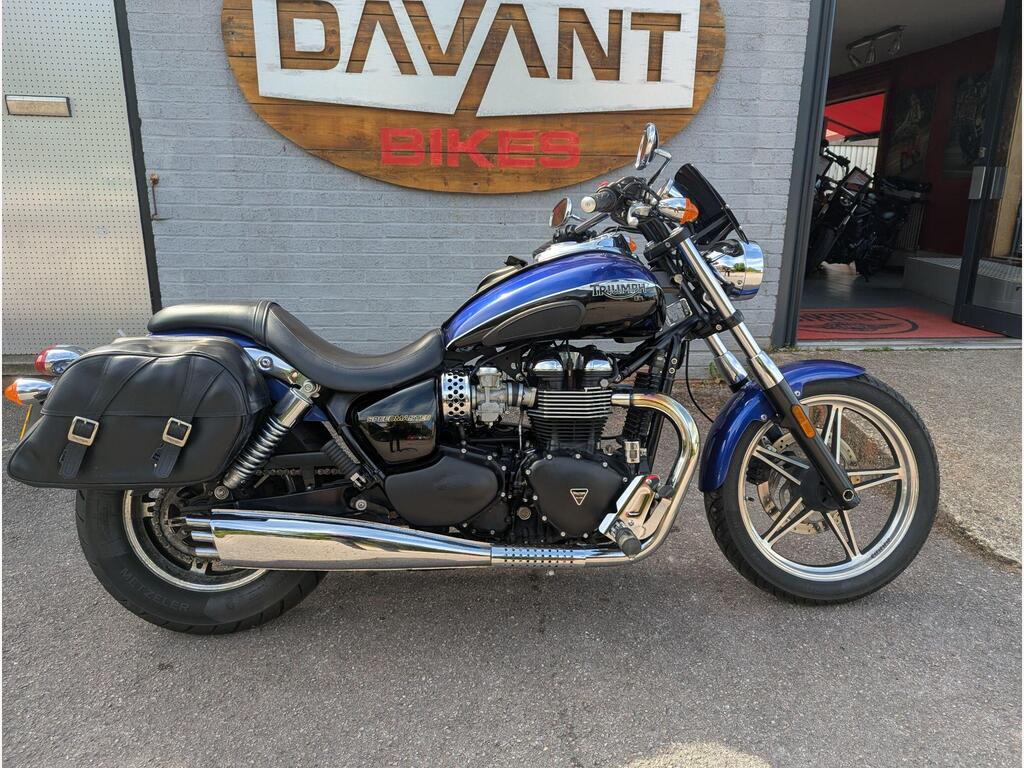 Triumph Speedmaster 865