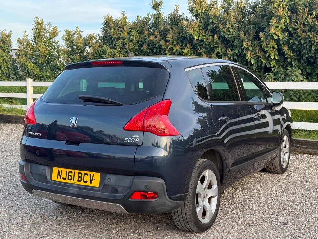 2011 Peugeot 3008 thumbnail 13