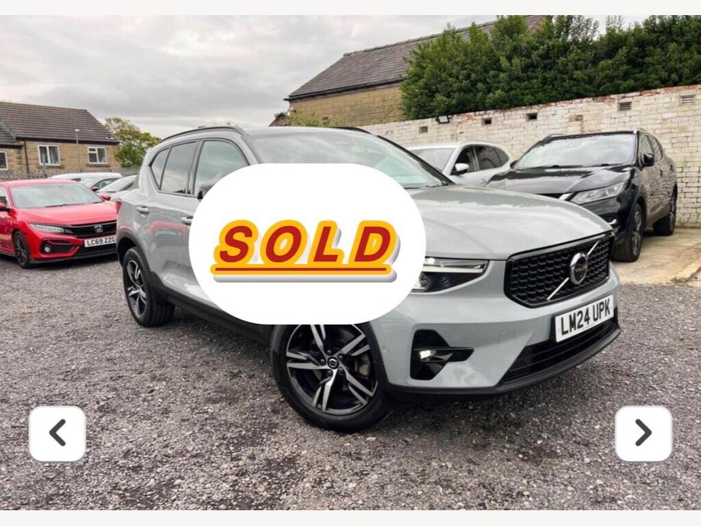 Volvo XC40 SUV 2.0 B3 MHEV Plus Dark DCT Auto Euro 6 (s/s) 5dr