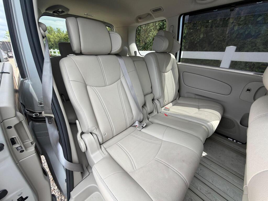 2014 Nissan Serena thumbnail 24