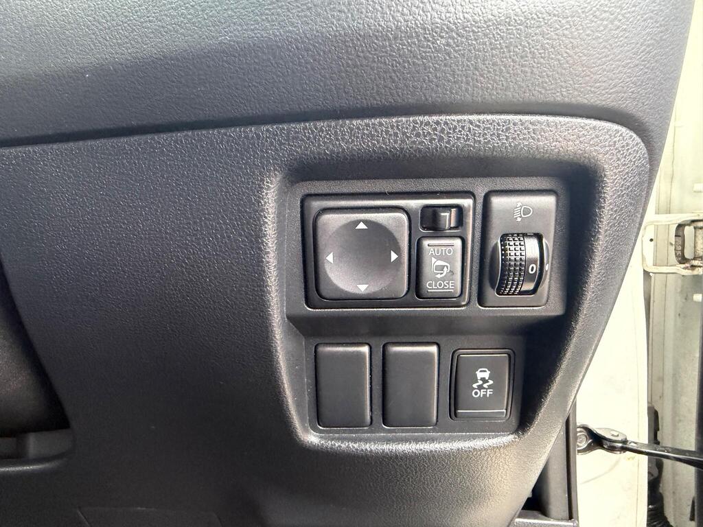 Nissan Juke 1.6 Tekna CVT Euro 5 5dr thumbnail 22