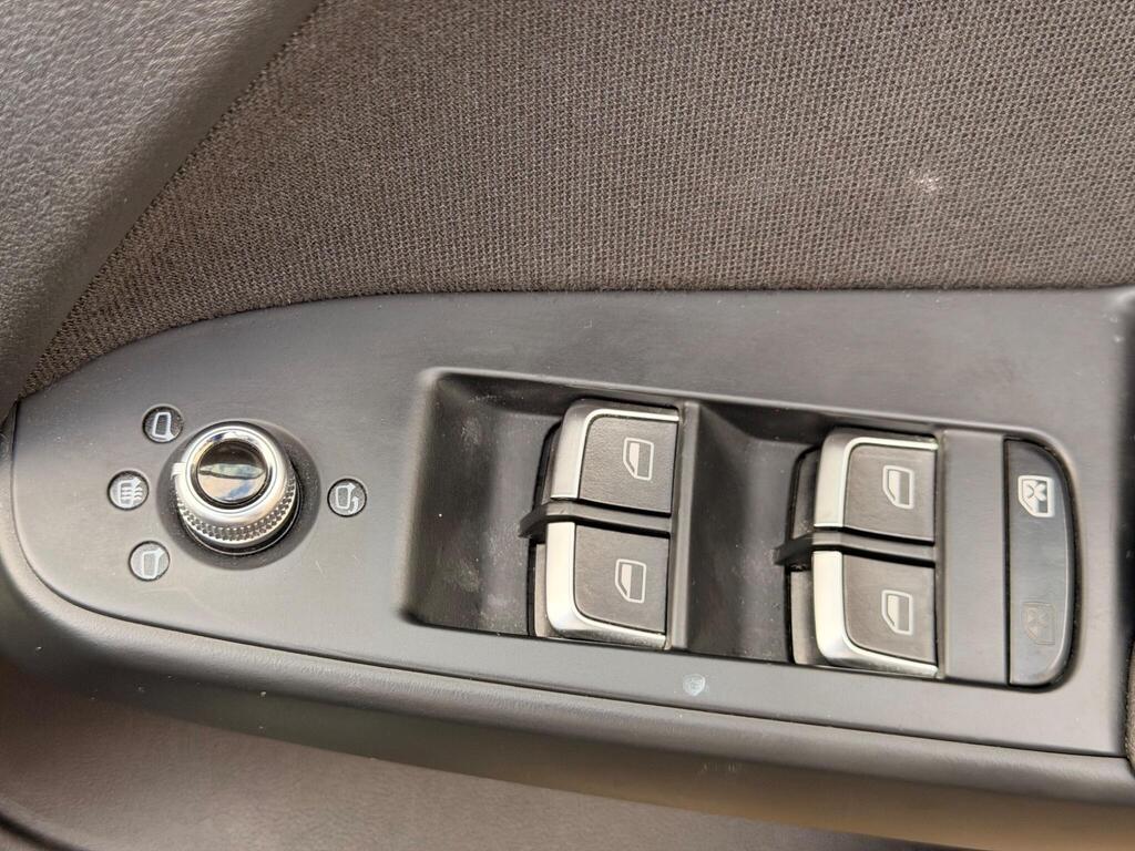 2014 Audi A4 Avant thumbnail 35