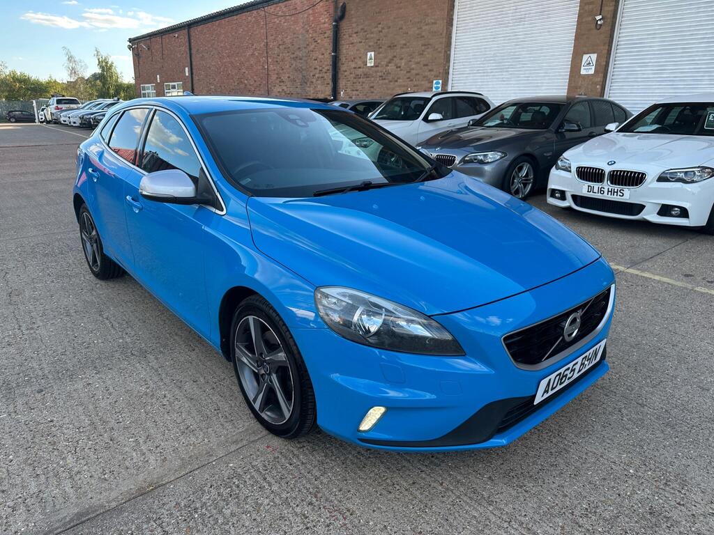 Volvo V40 Hatchback 2.0 D2 R-Design Euro 6 (s/s) 5dr