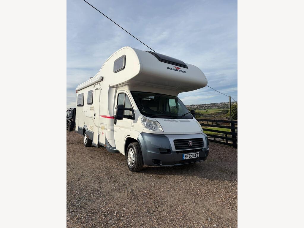Roller Team Auto-Roller 746 Motorhome Camper Campervan Motorhome Offgrid