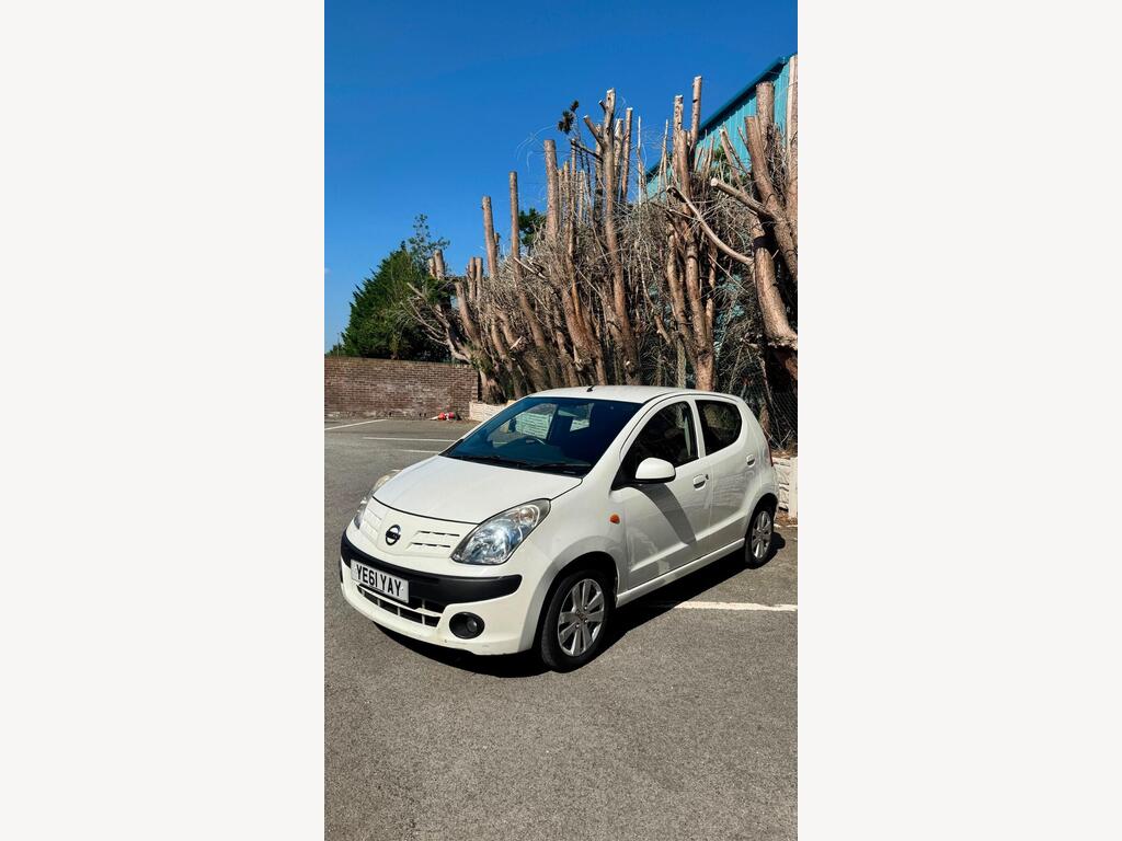 Nissan Pixo