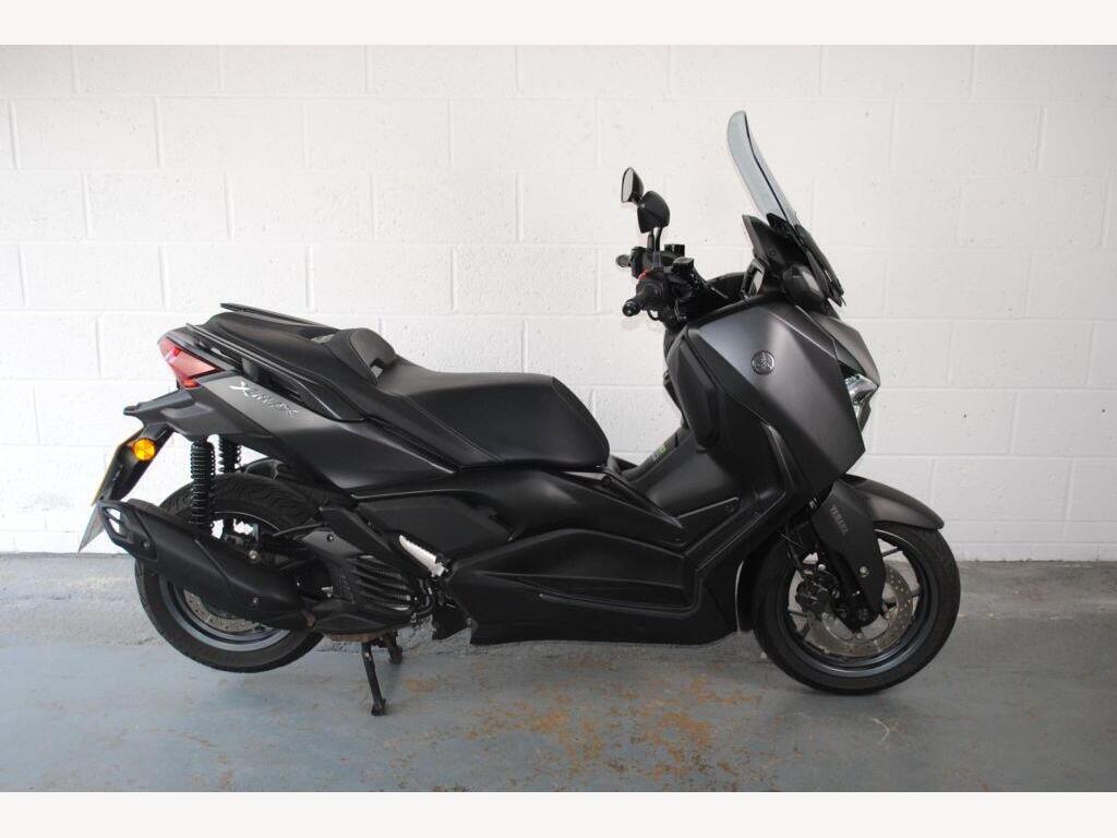 Yamaha XMAX 125