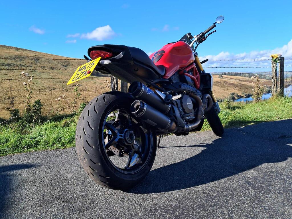 Ducati Monster 1200
