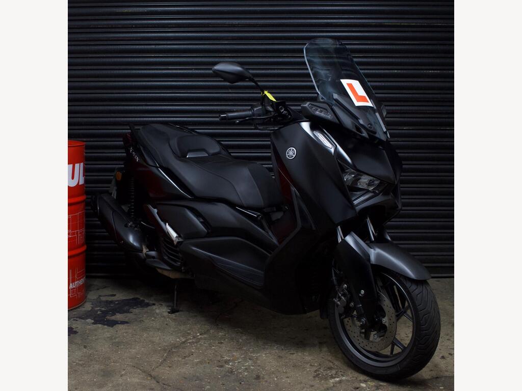 Yamaha XMAX 125