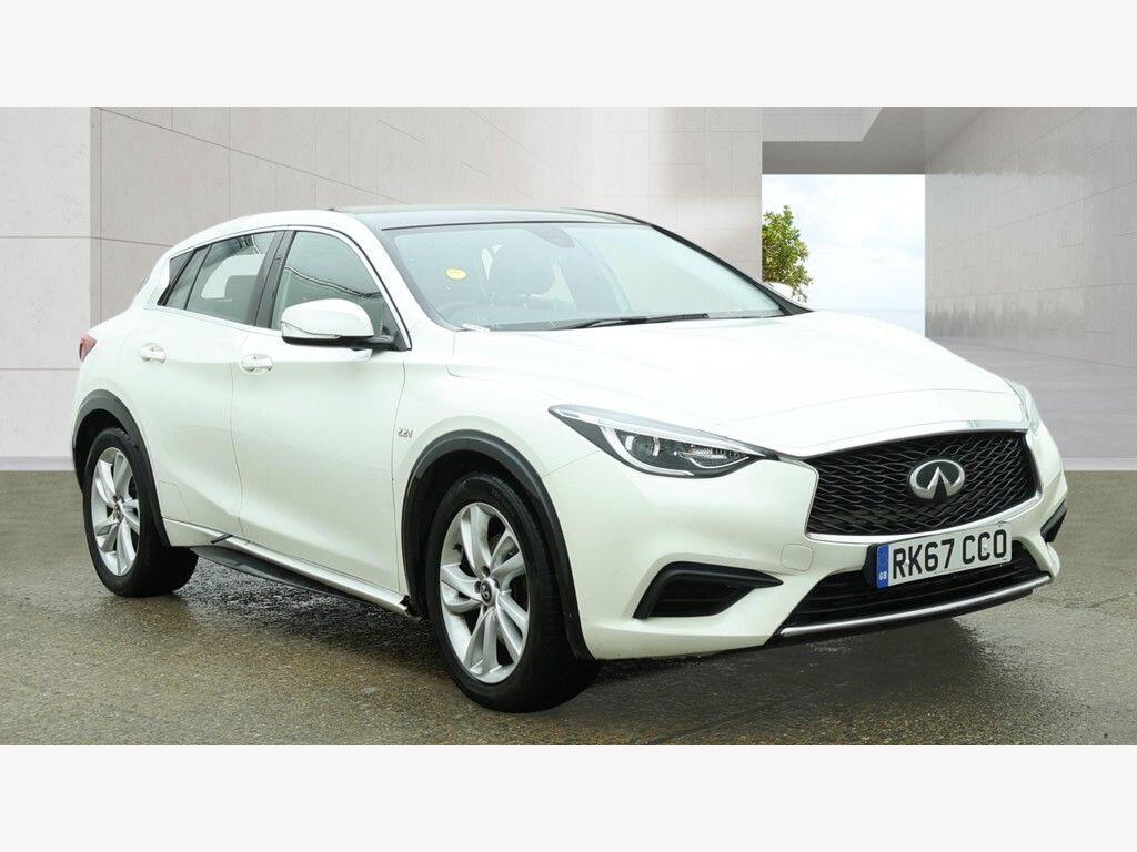 Infiniti Q30