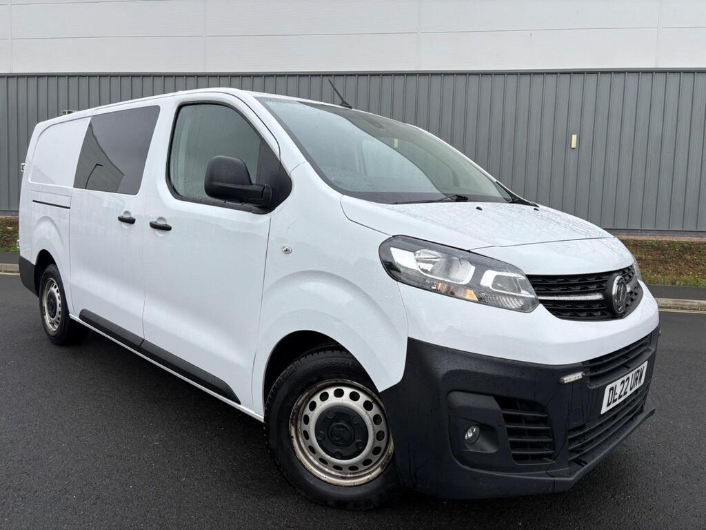 Vauxhall Vivaro Combi Van 2.0 Turbo D 3100 Dynamic Crew Van L2 H1 Euro 6 (s/s) 6dr