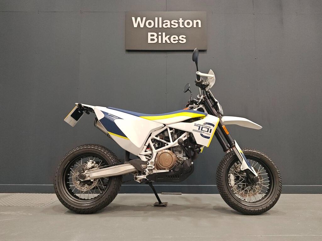 Husqvarna 701 Supermoto