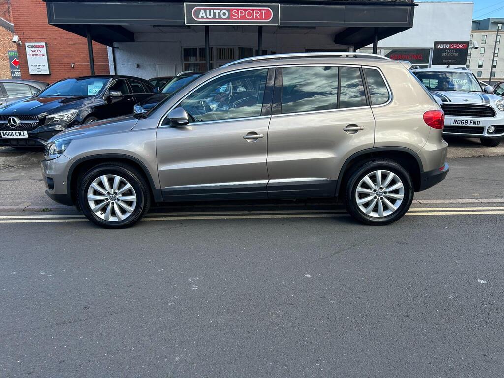 Volkswagen Tiguan SUV 2.0 TDI BlueMotion Tech Match 2WD Euro 5 (s/s) 5dr