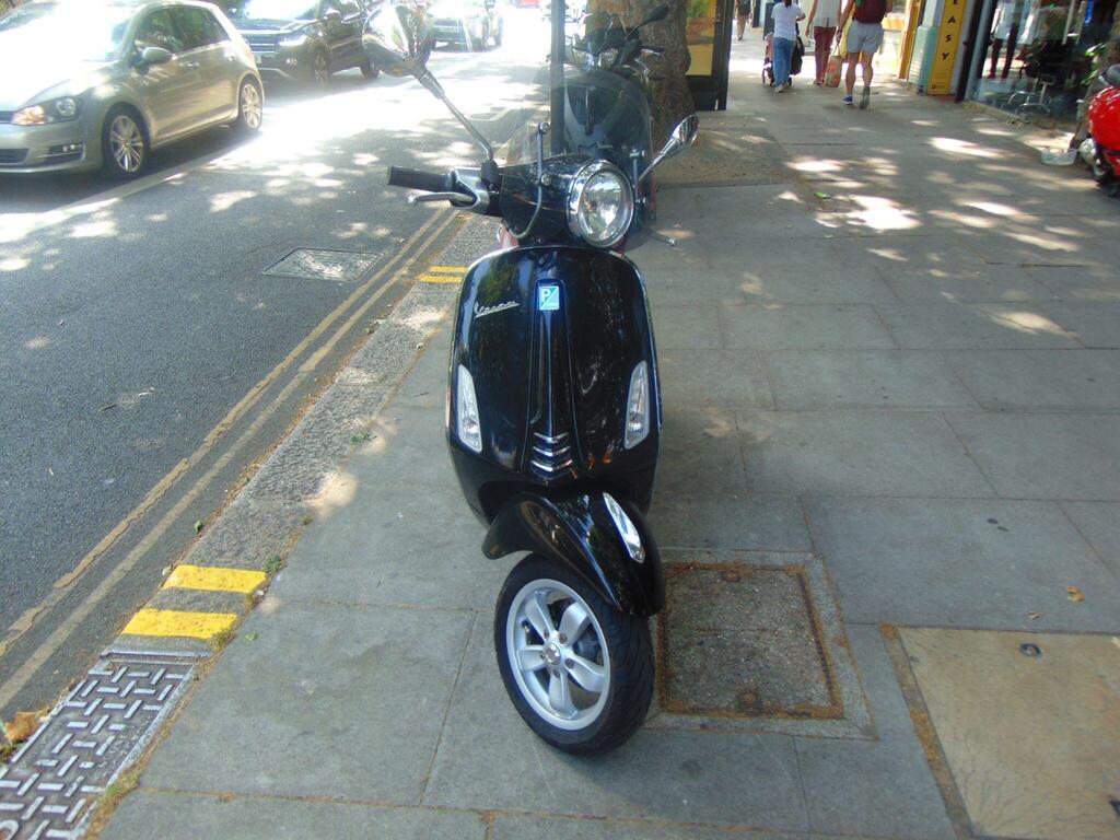Piaggio Vespa Primavera 125