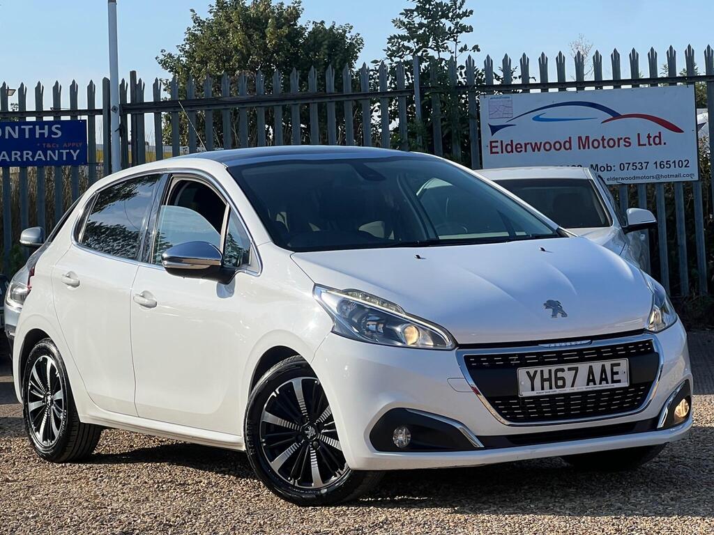 Peugeot 208 Hatchback 1.2 PureTech Allure Premium Euro 6 (s/s) 5dr