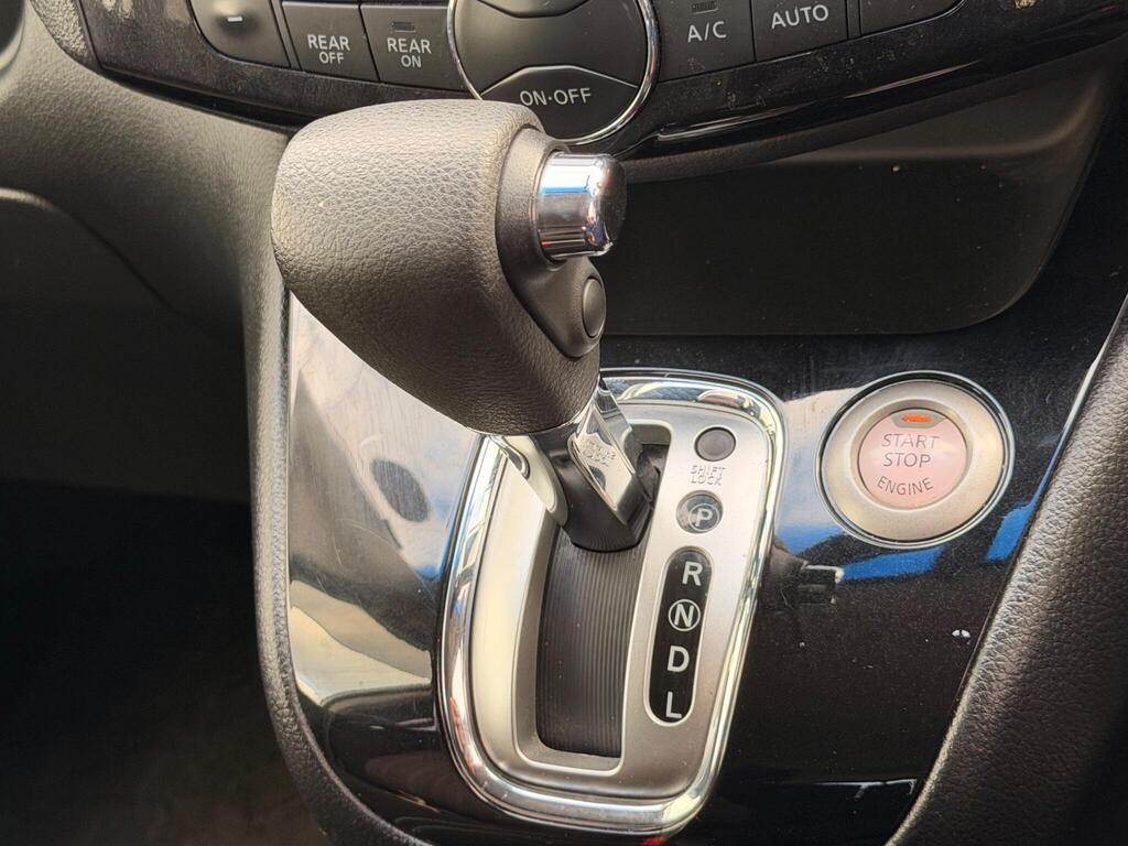 2014 Nissan Serena thumbnail 21