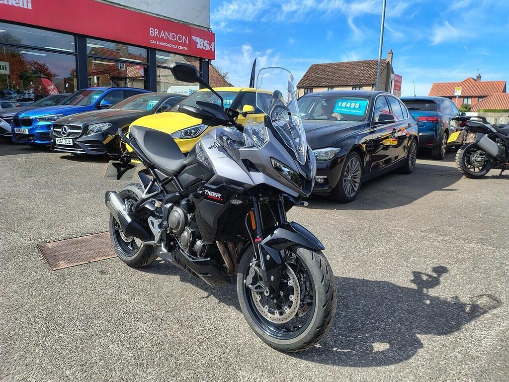 Triumph Tiger Sport 800