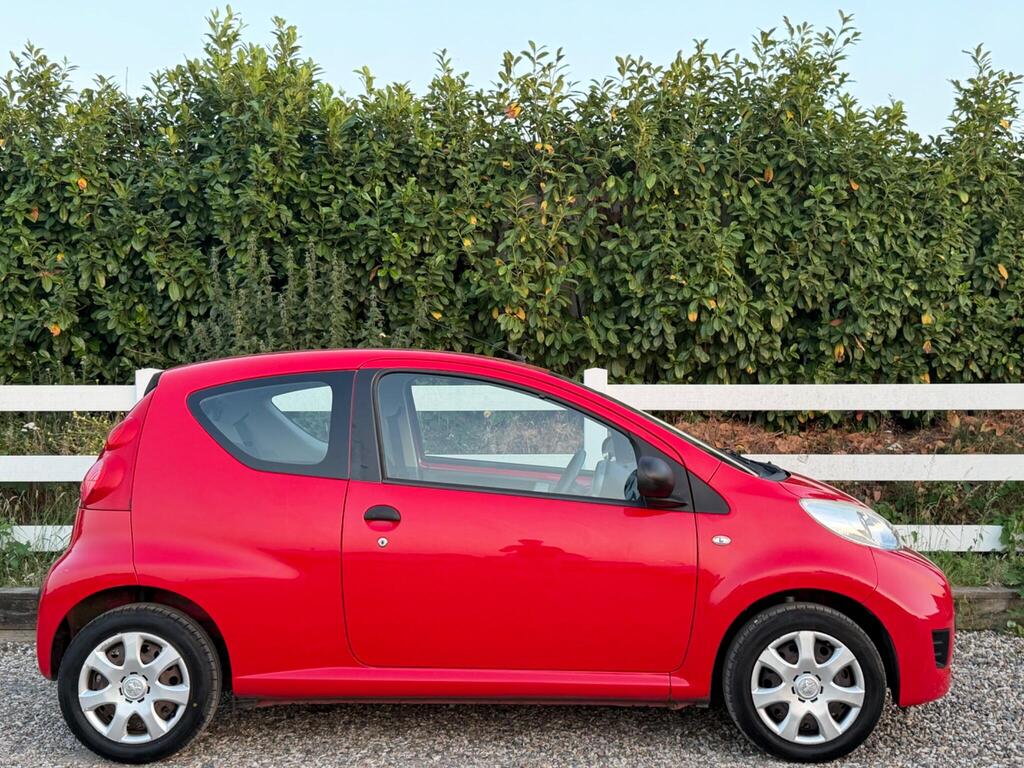 2011 Peugeot 107 thumbnail 12
