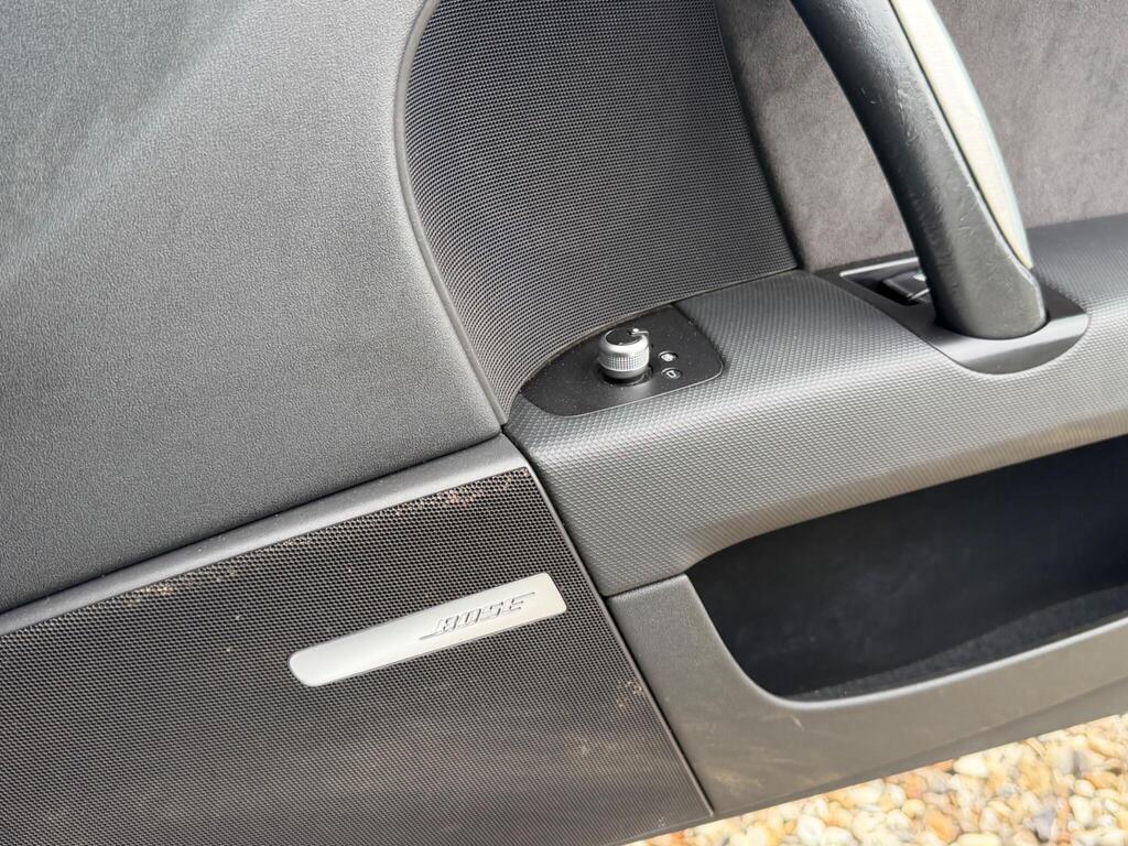 2012 Audi TT thumbnail 32