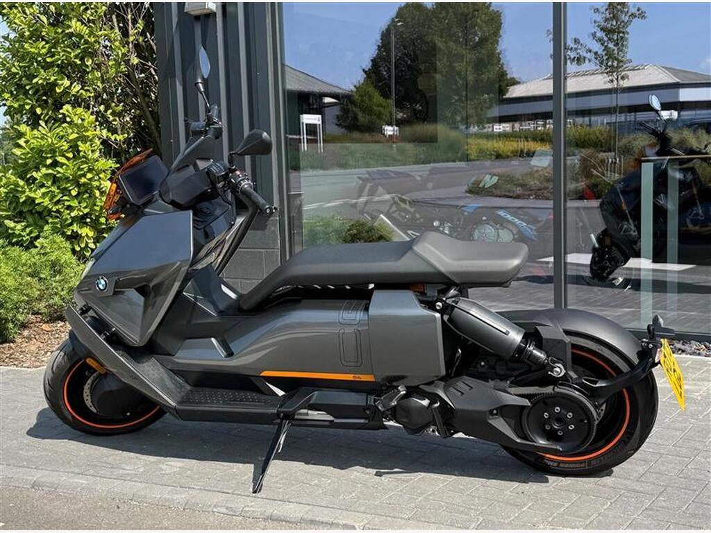 BMW CE 04