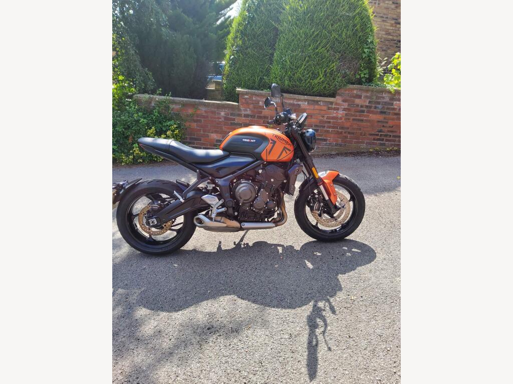 Triumph Trident 660