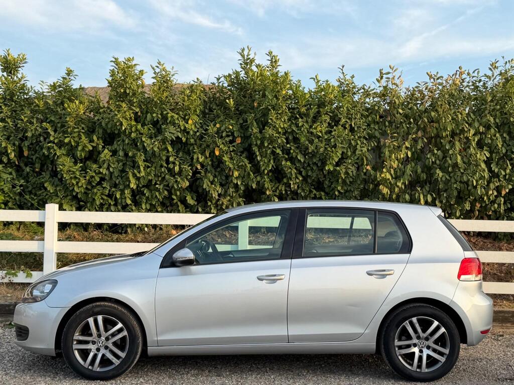 2011 Volkswagen Golf thumbnail 10