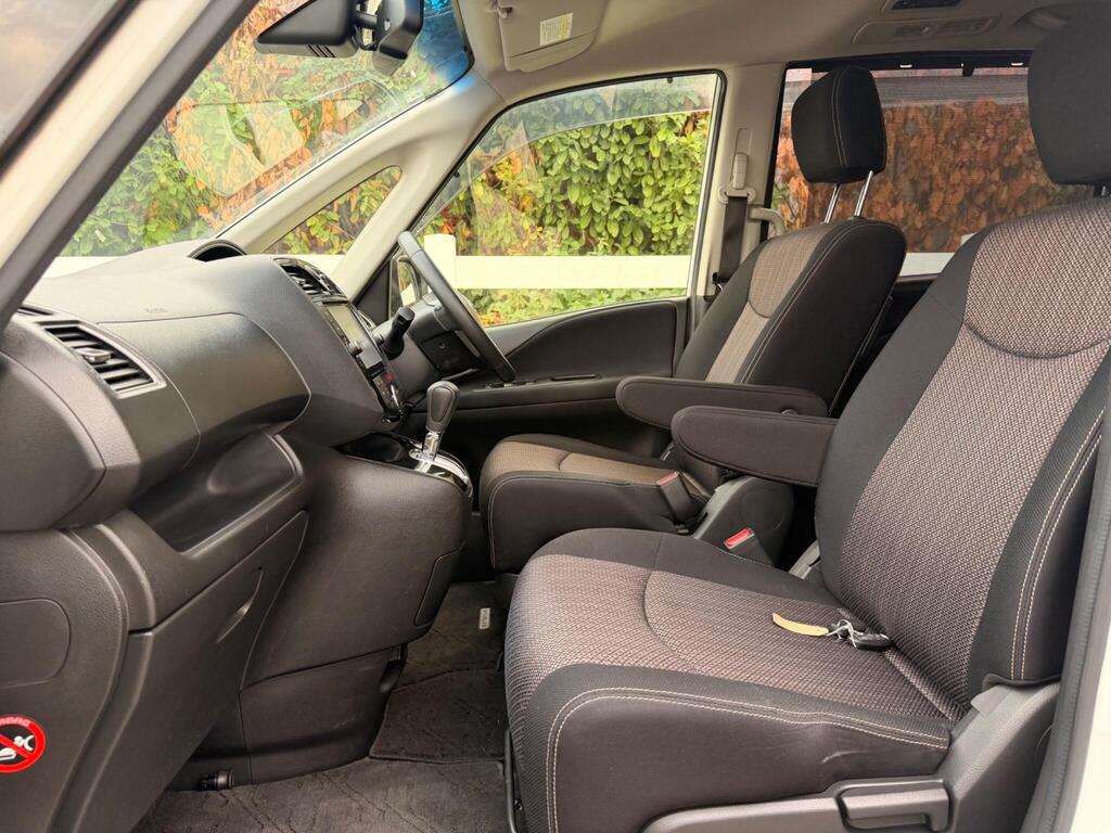 2014 Nissan Serena thumbnail 50