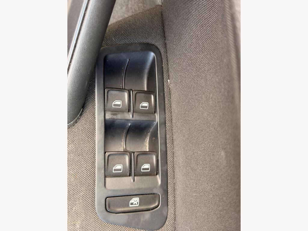 2015 Volkswagen Golf thumbnail 44