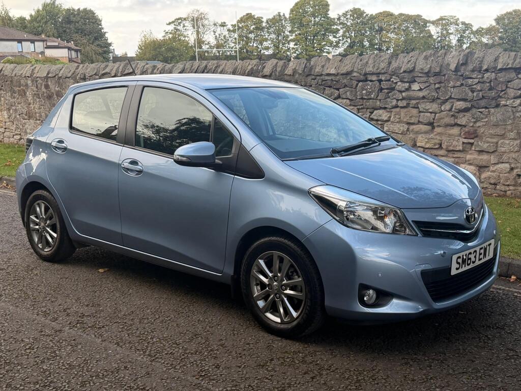 Toyota Yaris Hatchback 1.33 Dual VVT-i Icon Plus Euro 5 5dr