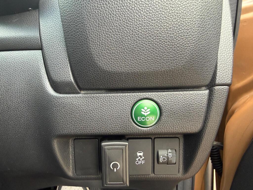 2014 Honda Jazz thumbnail 21