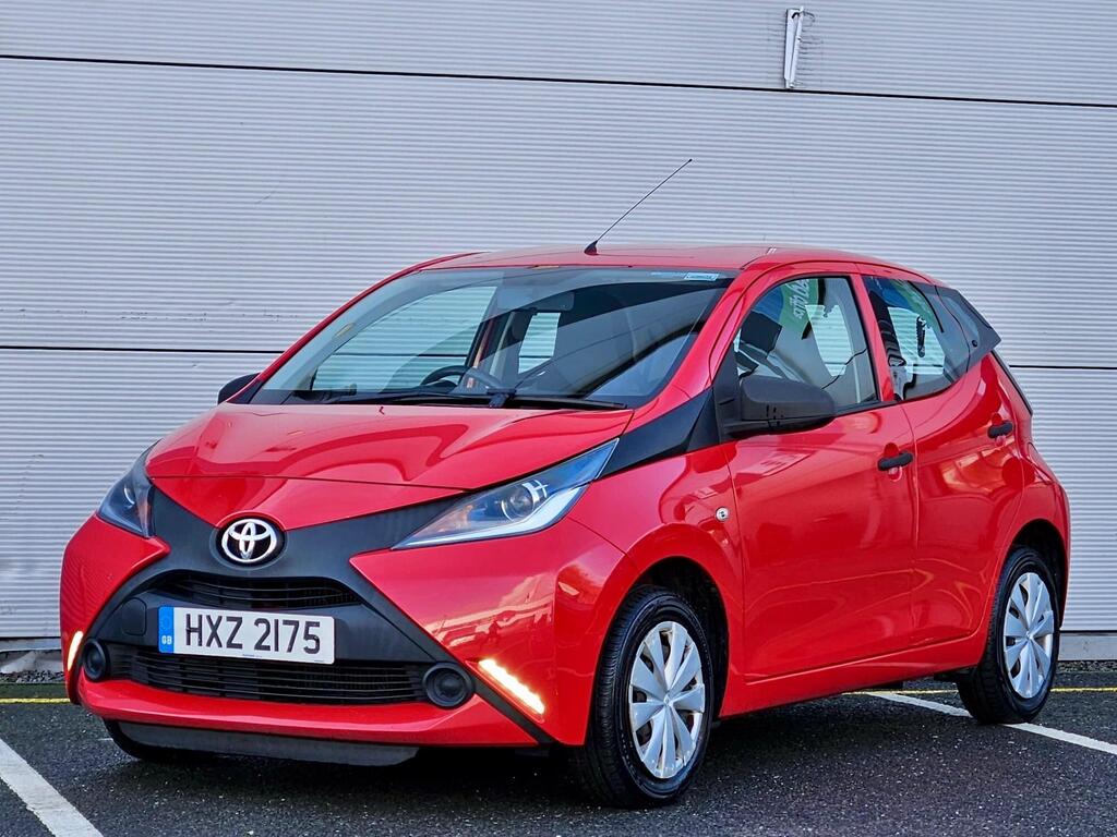 Toyota AYGO Hatchback 1.0 VVT-i x Euro 5 5dr Euro 5