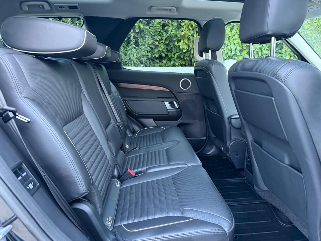 2017 Land Rover Discovery thumbnail 28